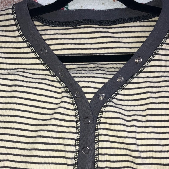 Chic Striped Long Sleeve Henley Top - Picture 3 of 4